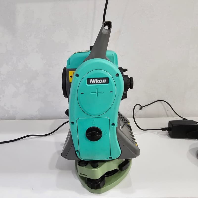 Тахеометр Nikon Nivo 3m 5" 2007 Japan