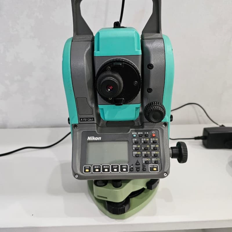 Тахеометр Nikon Nivo 3m 5" 2007 Japan