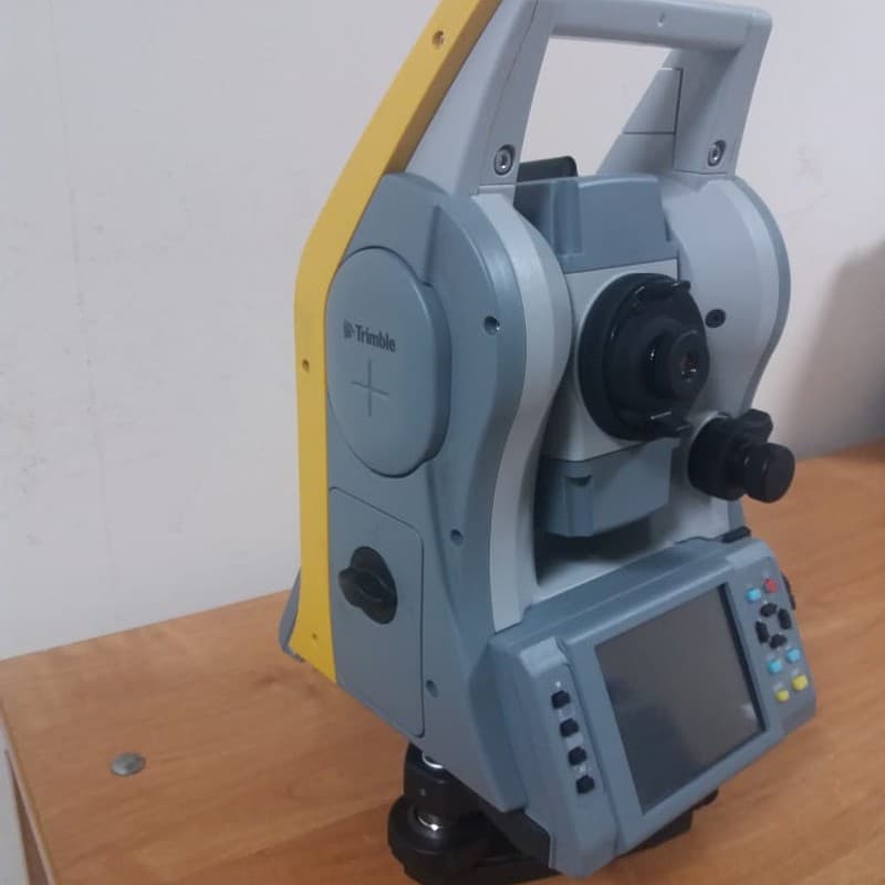 Срочно продам тахеометр Trimble C5 5"